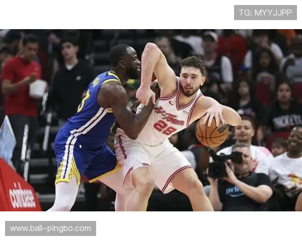 德雷蒙德·格林挡拆策应效率提升显著，助勇士防守反击拉开差距